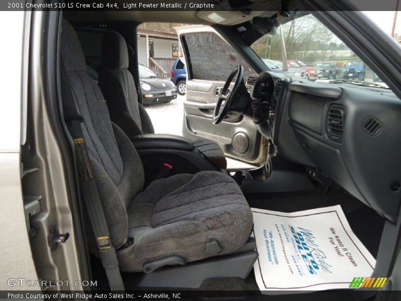 Light Pewter Metallic / Graphite 2001 Chevrolet S10 LS Crew Cab 4x4