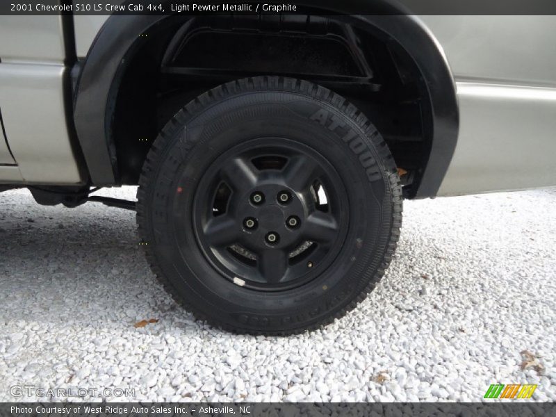 Light Pewter Metallic / Graphite 2001 Chevrolet S10 LS Crew Cab 4x4