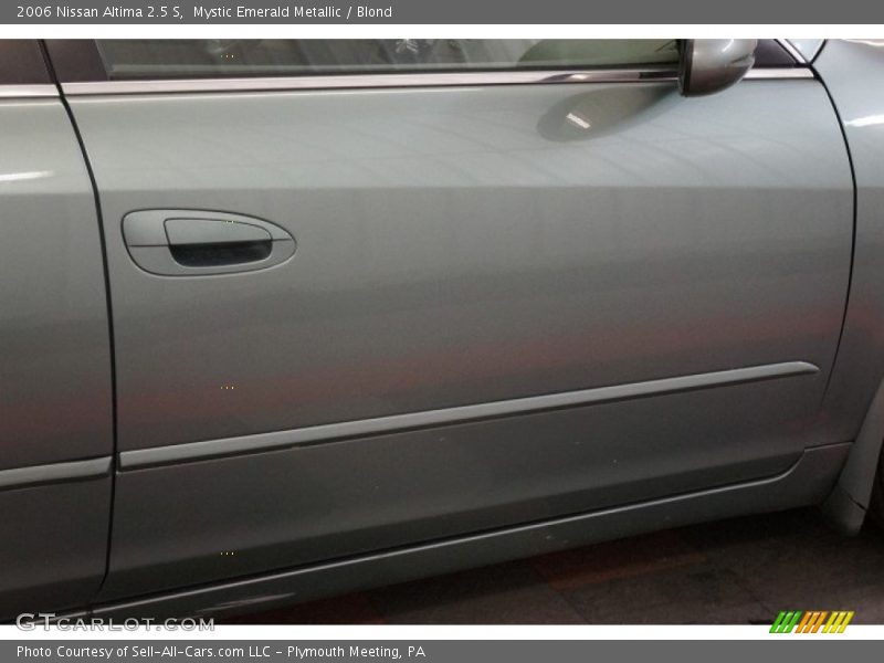 Mystic Emerald Metallic / Blond 2006 Nissan Altima 2.5 S