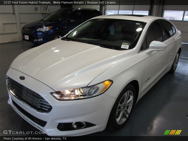 Front 3/4 View of 2015 Fusion Hybrid Titanium