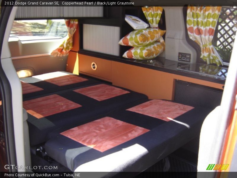 Copperhead Pearl / Black/Light Graystone 2012 Dodge Grand Caravan SE
