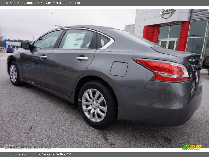 Gun Metallic / Charcoal 2015 Nissan Altima 2.5 S