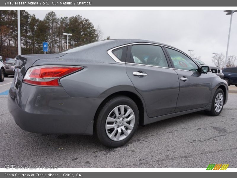 Gun Metallic / Charcoal 2015 Nissan Altima 2.5 S