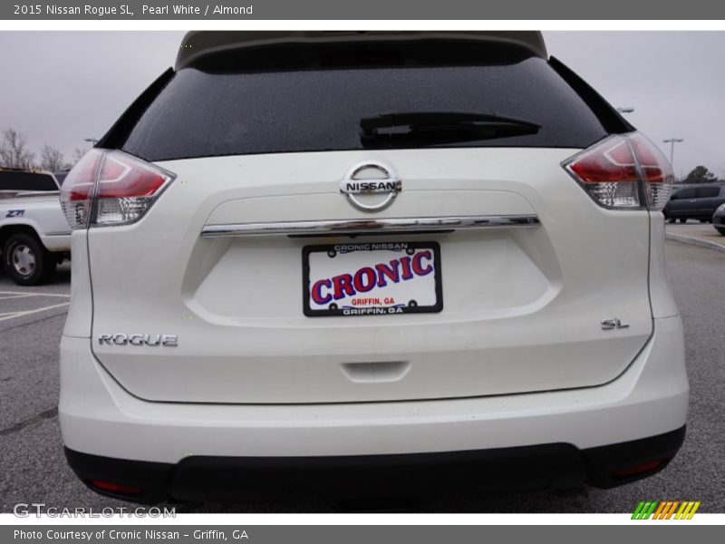 Pearl White / Almond 2015 Nissan Rogue SL