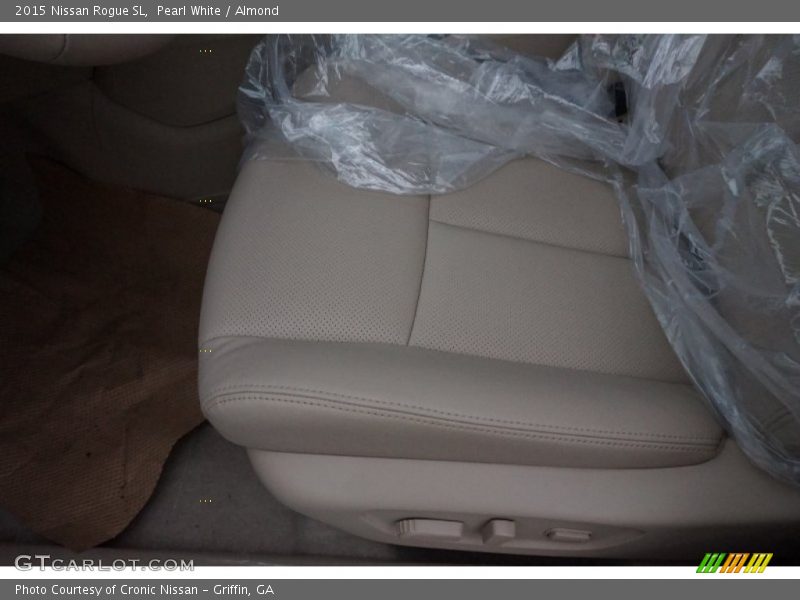 Pearl White / Almond 2015 Nissan Rogue SL