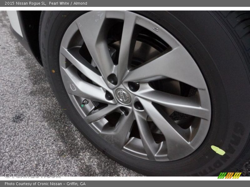 Pearl White / Almond 2015 Nissan Rogue SL