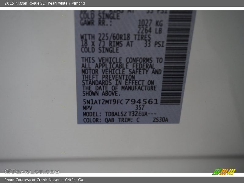 Pearl White / Almond 2015 Nissan Rogue SL