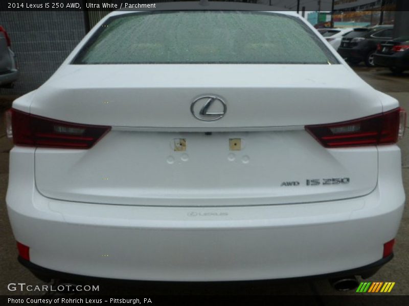 Ultra White / Parchment 2014 Lexus IS 250 AWD