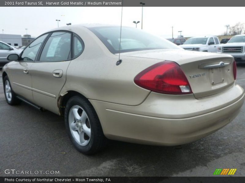 Harvest Gold Metallic / Medium Parchment 2001 Ford Taurus SE