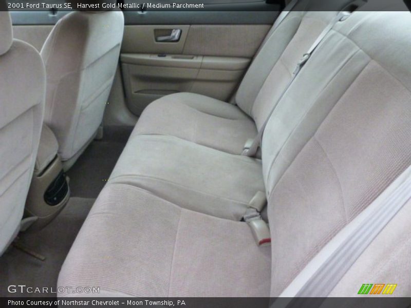 Harvest Gold Metallic / Medium Parchment 2001 Ford Taurus SE