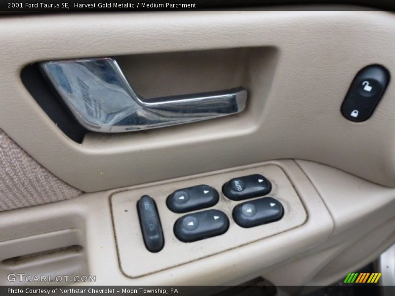 Harvest Gold Metallic / Medium Parchment 2001 Ford Taurus SE
