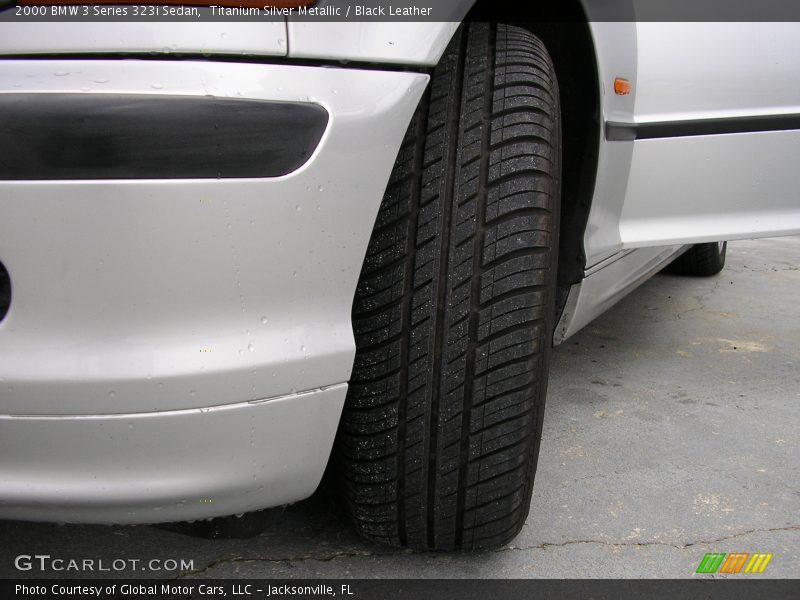 Titanium Silver Metallic / Black Leather 2000 BMW 3 Series 323i Sedan