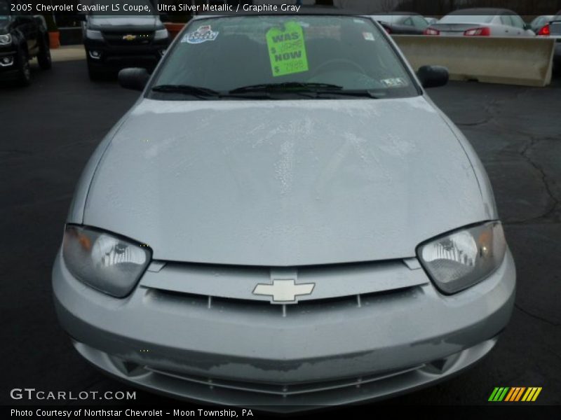 Ultra Silver Metallic / Graphite Gray 2005 Chevrolet Cavalier LS Coupe