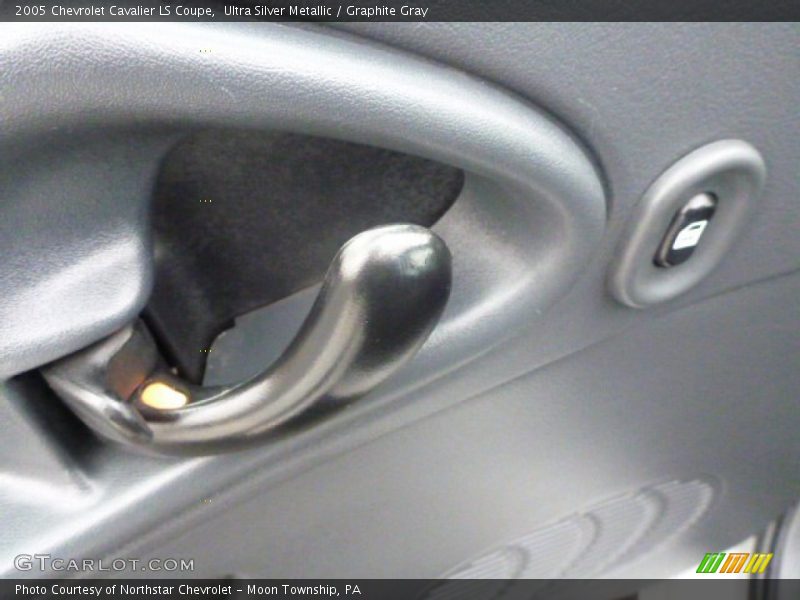 Ultra Silver Metallic / Graphite Gray 2005 Chevrolet Cavalier LS Coupe