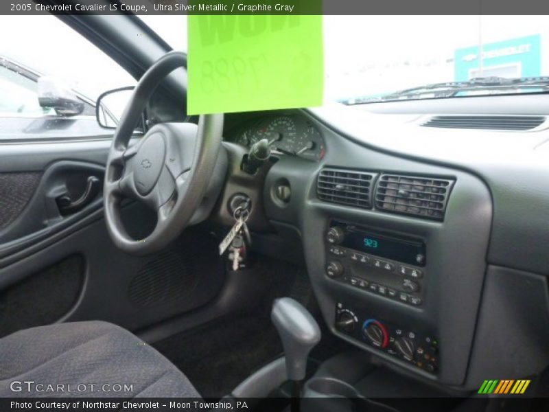 Ultra Silver Metallic / Graphite Gray 2005 Chevrolet Cavalier LS Coupe