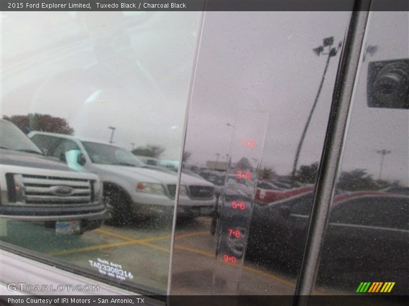 Tuxedo Black / Charcoal Black 2015 Ford Explorer Limited