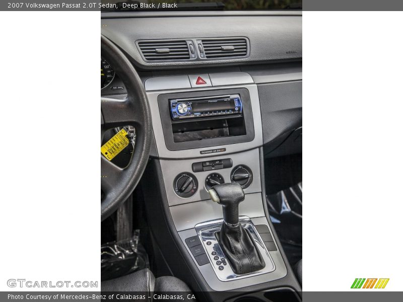 Deep Black / Black 2007 Volkswagen Passat 2.0T Sedan