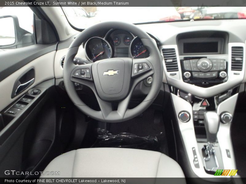 Summit White / Jet Black/Medium Titanium 2015 Chevrolet Cruze LT