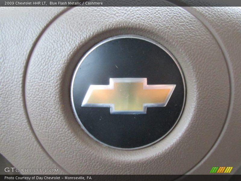 Blue Flash Metallic / Cashmere 2009 Chevrolet HHR LT