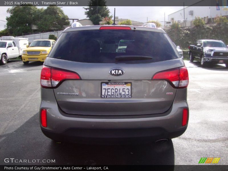Titanium Silver / Black 2015 Kia Sorento LX