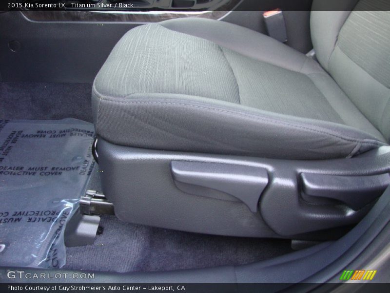 Titanium Silver / Black 2015 Kia Sorento LX