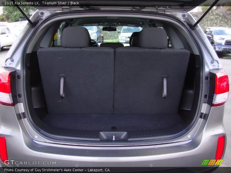 Titanium Silver / Black 2015 Kia Sorento LX