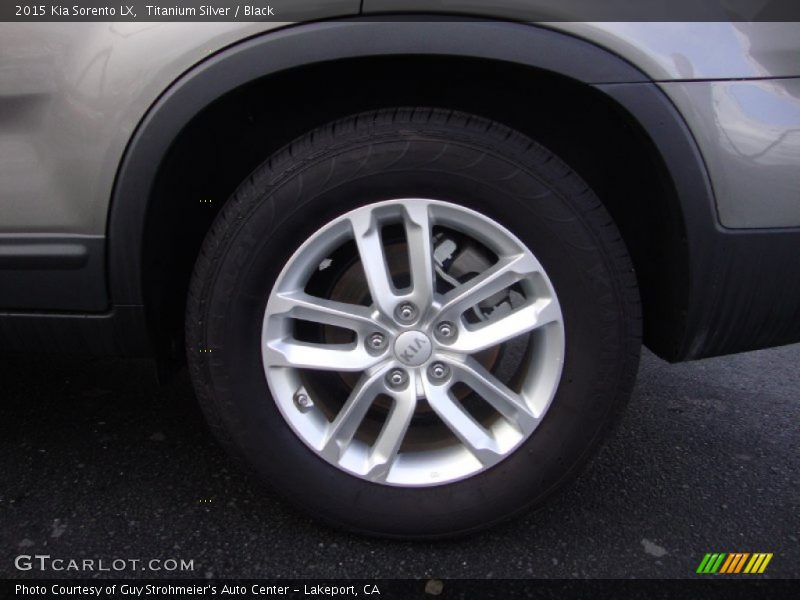 Titanium Silver / Black 2015 Kia Sorento LX