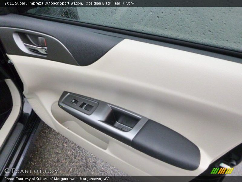 Obsidian Black Pearl / Ivory 2011 Subaru Impreza Outback Sport Wagon
