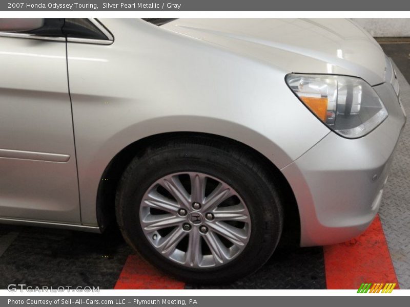 Silver Pearl Metallic / Gray 2007 Honda Odyssey Touring