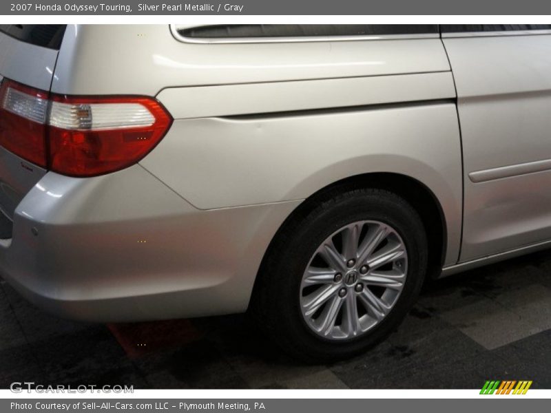 Silver Pearl Metallic / Gray 2007 Honda Odyssey Touring