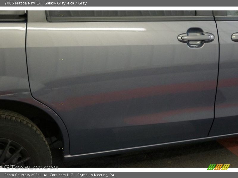 Galaxy Gray Mica / Gray 2006 Mazda MPV LX