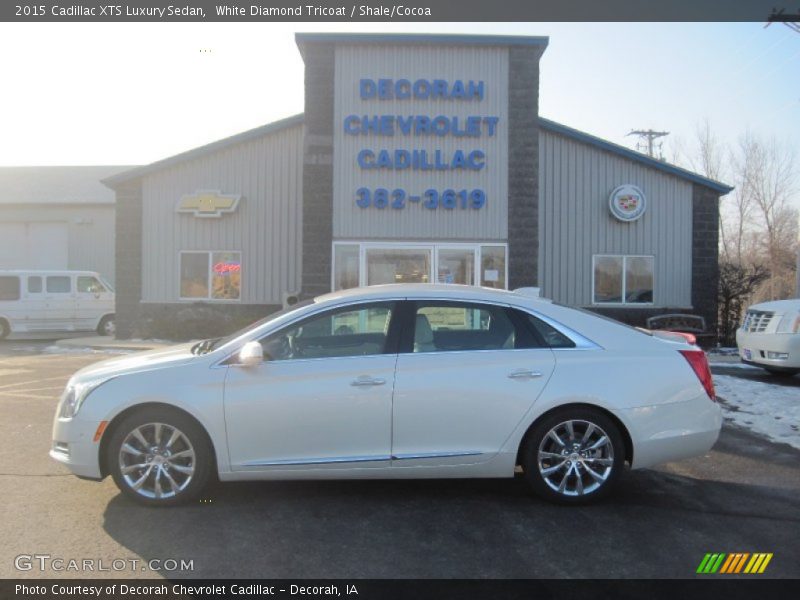 White Diamond Tricoat / Shale/Cocoa 2015 Cadillac XTS Luxury Sedan