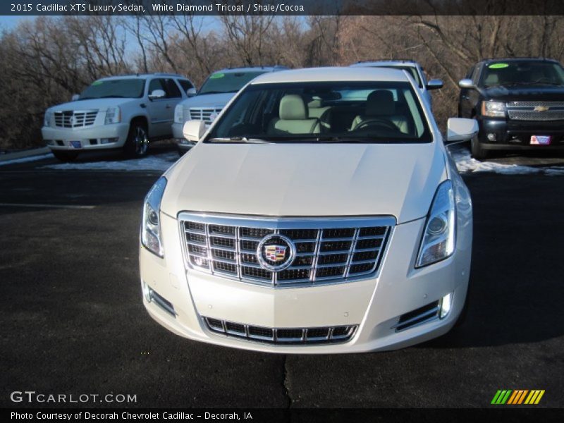 White Diamond Tricoat / Shale/Cocoa 2015 Cadillac XTS Luxury Sedan