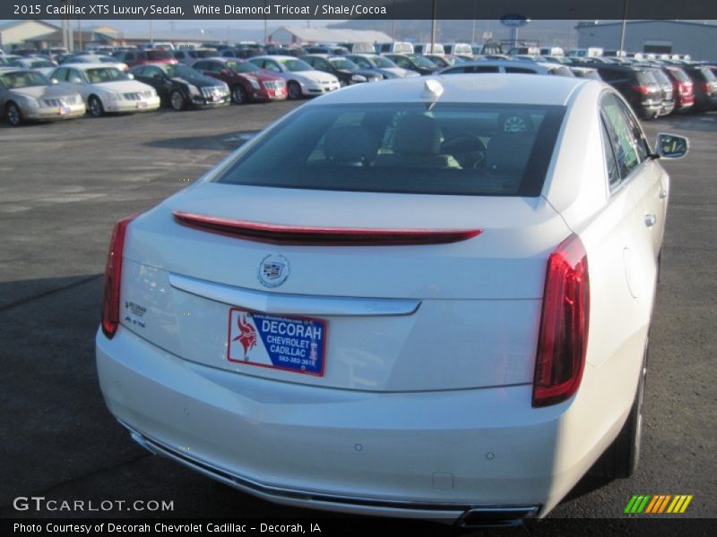 White Diamond Tricoat / Shale/Cocoa 2015 Cadillac XTS Luxury Sedan