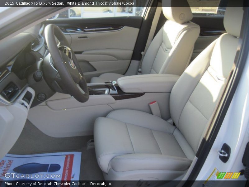 White Diamond Tricoat / Shale/Cocoa 2015 Cadillac XTS Luxury Sedan