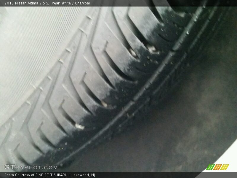 Pearl White / Charcoal 2013 Nissan Altima 2.5 S