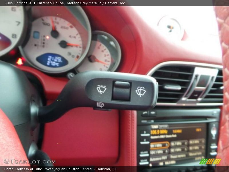 Controls of 2009 911 Carrera S Coupe