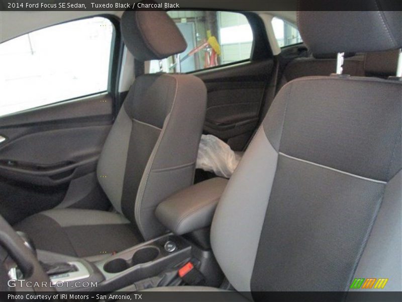 Tuxedo Black / Charcoal Black 2014 Ford Focus SE Sedan