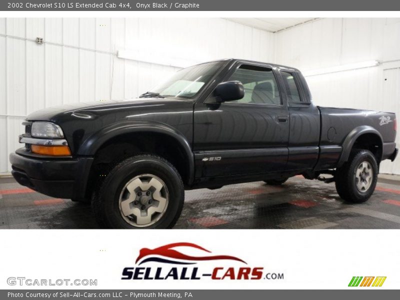 Onyx Black / Graphite 2002 Chevrolet S10 LS Extended Cab 4x4
