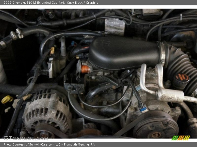 Onyx Black / Graphite 2002 Chevrolet S10 LS Extended Cab 4x4