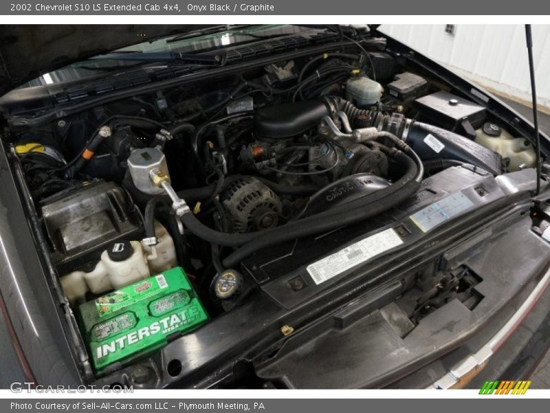 Onyx Black / Graphite 2002 Chevrolet S10 LS Extended Cab 4x4