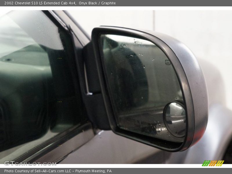 Onyx Black / Graphite 2002 Chevrolet S10 LS Extended Cab 4x4