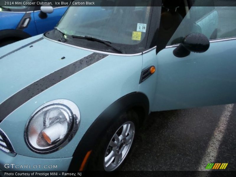 Ice Blue / Carbon Black 2014 Mini Cooper Clubman