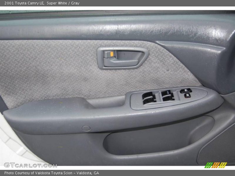 Super White / Gray 2001 Toyota Camry LE