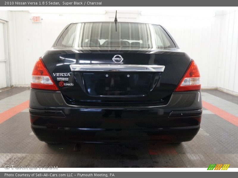Super Black / Charcoal 2010 Nissan Versa 1.8 S Sedan