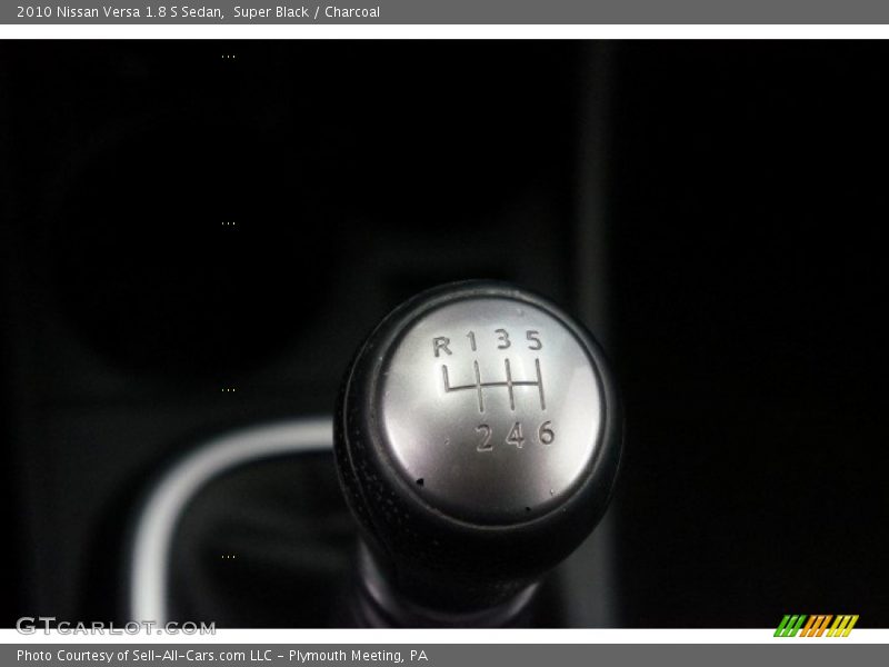 Super Black / Charcoal 2010 Nissan Versa 1.8 S Sedan