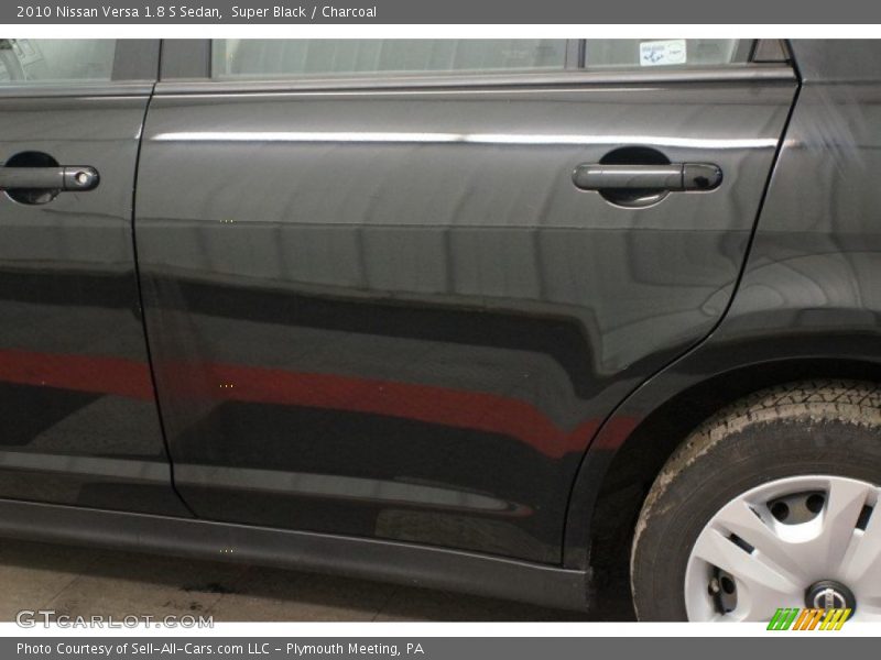 Super Black / Charcoal 2010 Nissan Versa 1.8 S Sedan