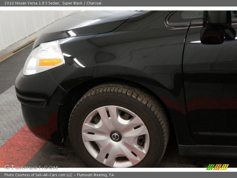 Super Black / Charcoal 2010 Nissan Versa 1.8 S Sedan
