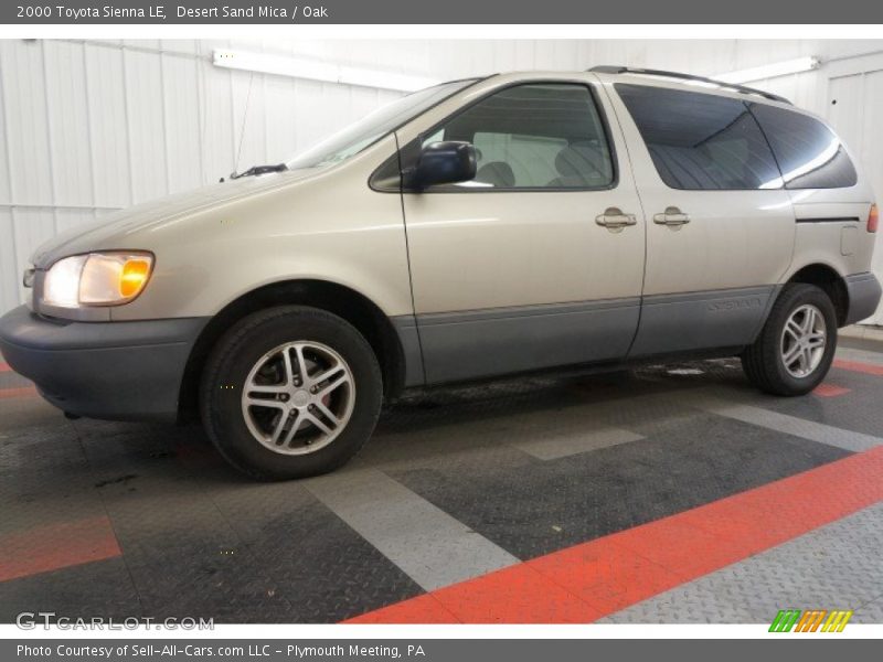 Desert Sand Mica / Oak 2000 Toyota Sienna LE