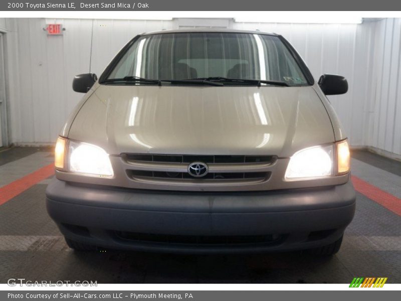 Desert Sand Mica / Oak 2000 Toyota Sienna LE